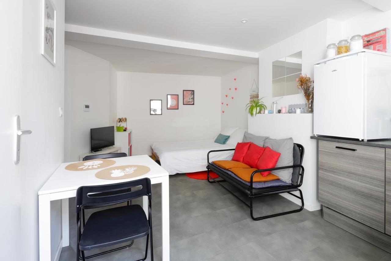 Charmant Studio, Au Coeur De La Ville De 里永 外观 照片