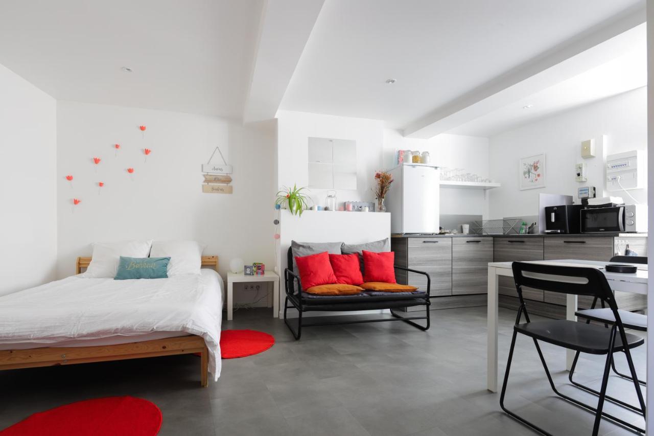 Charmant Studio, Au Coeur De La Ville De 里永 外观 照片